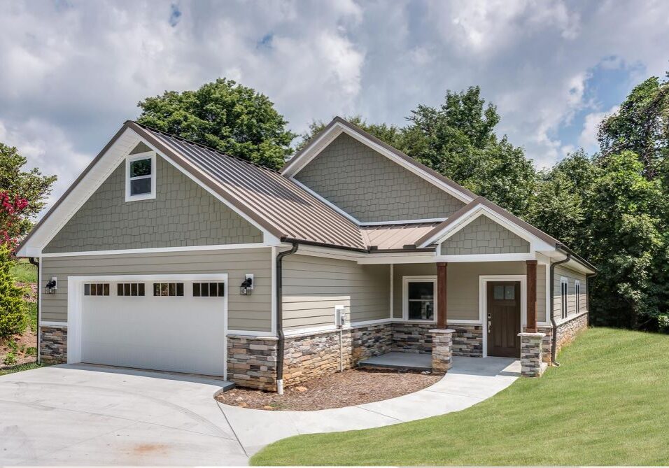 Floor plan of a 1564 Sqft home with 3 bedrooms and 2 bathrooms